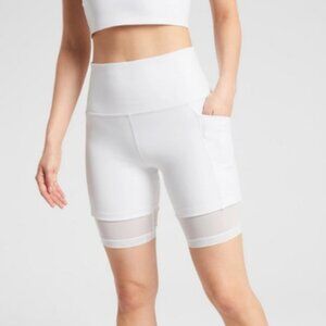 LIKE NEW! Athleta Mesh Me Up 8" Short *White